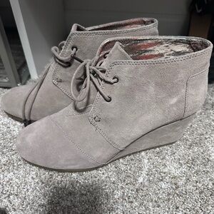 Tom’s Women's Suede Ankle Boots - Taupe